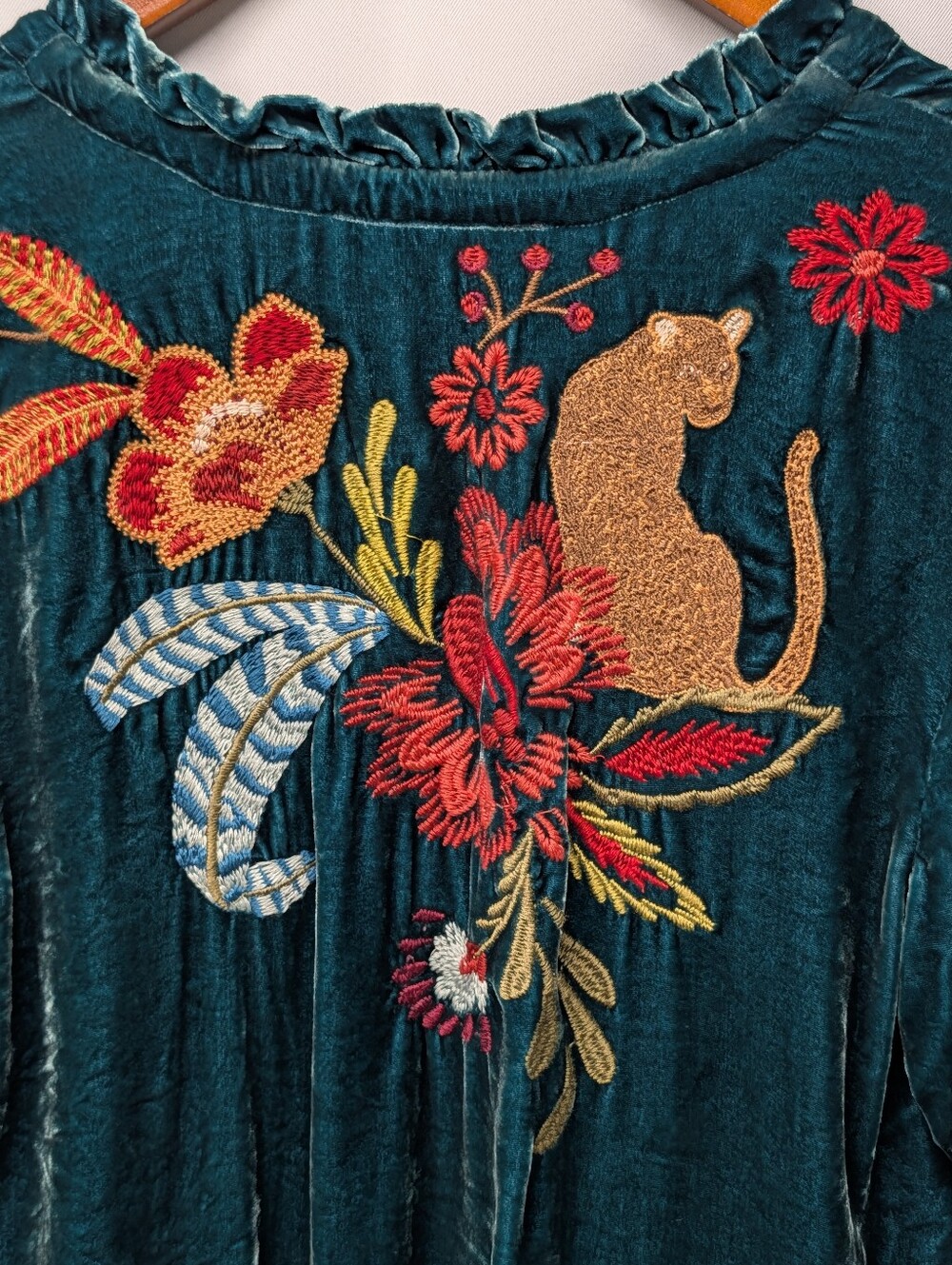 Johnny Was Isabella Silk Teal Velvet Embroidered Peasant Tunic Size XS NWOT - Picture 9 of 9
